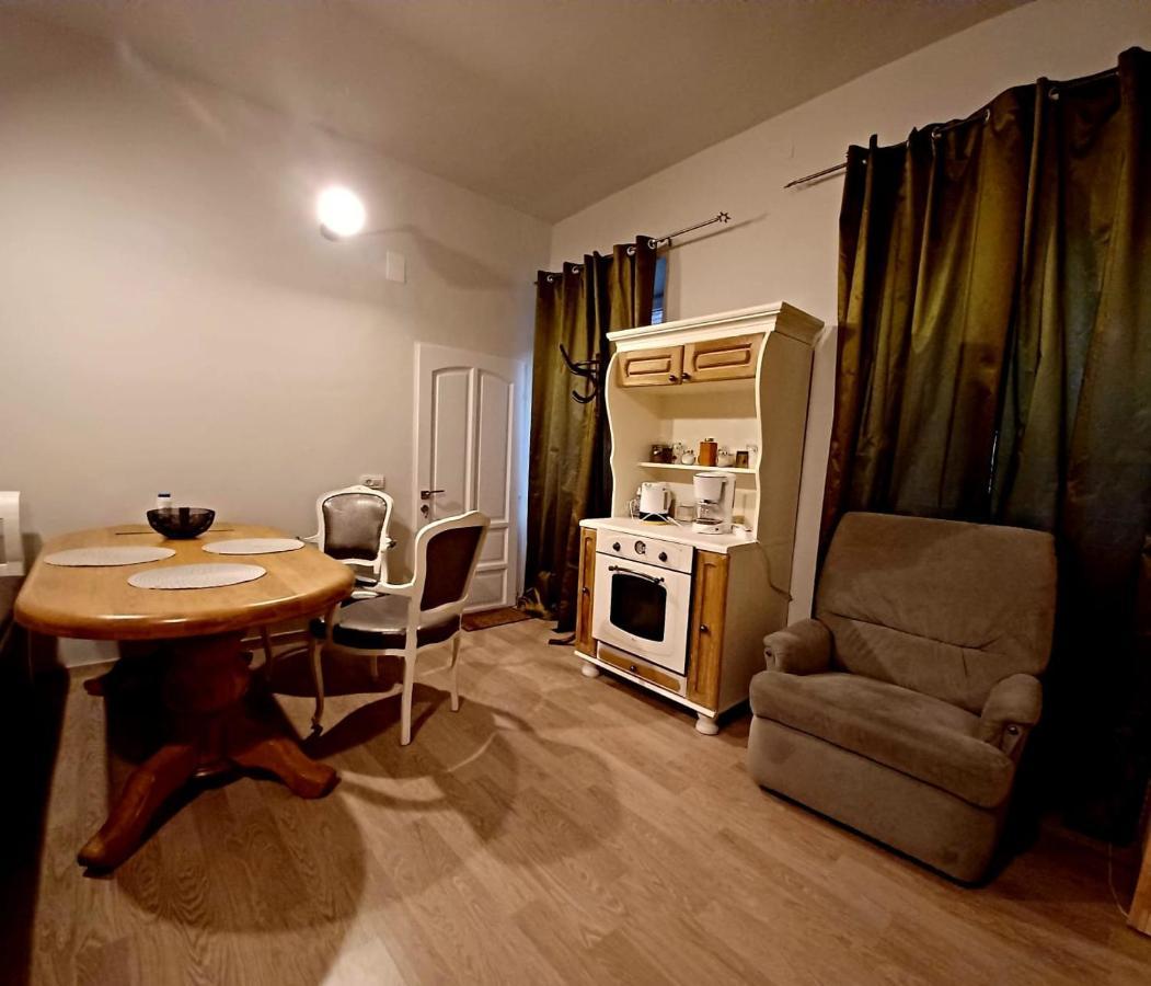 Happy House Apartment Brasov Luaran gambar