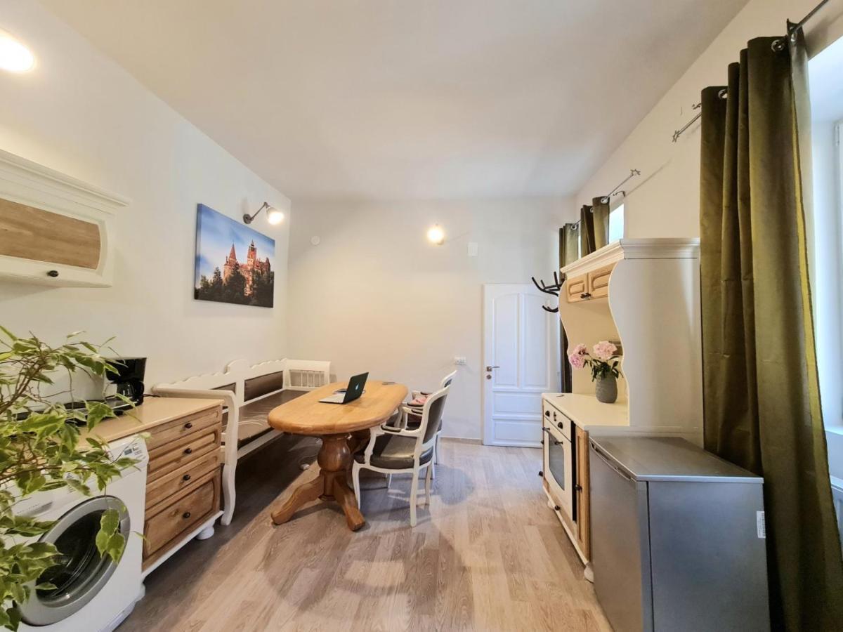 Happy House Apartment Brasov Luaran gambar