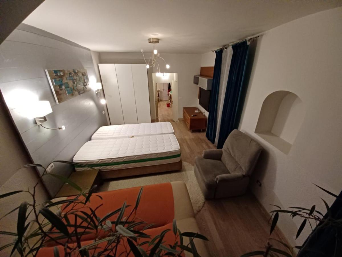 Happy House Apartment Brasov Luaran gambar